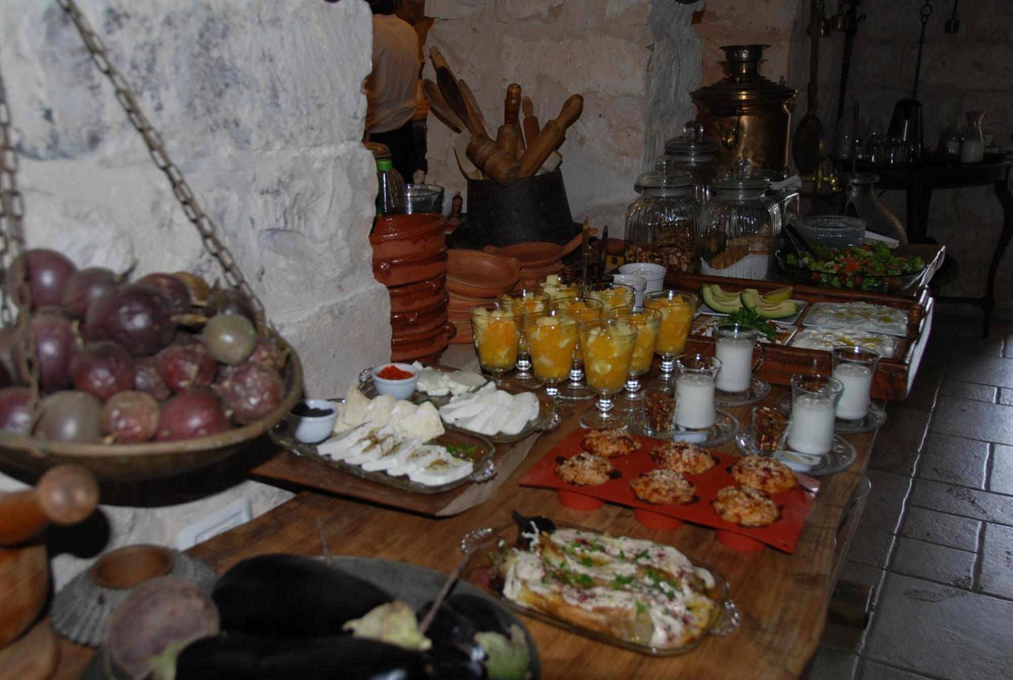 Shulamit Yard Hotel Rosh Pinna Bagian luar foto