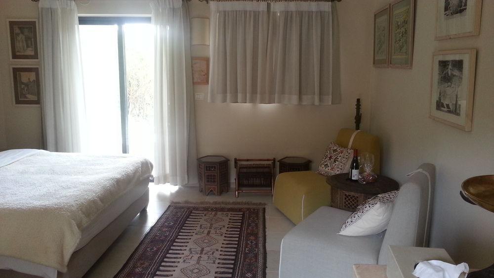 Shulamit Yard Hotel Rosh Pinna Bagian luar foto