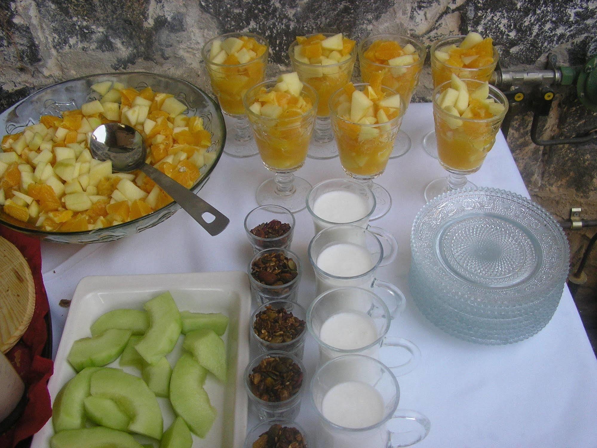 Shulamit Yard Hotel Rosh Pinna Bagian luar foto