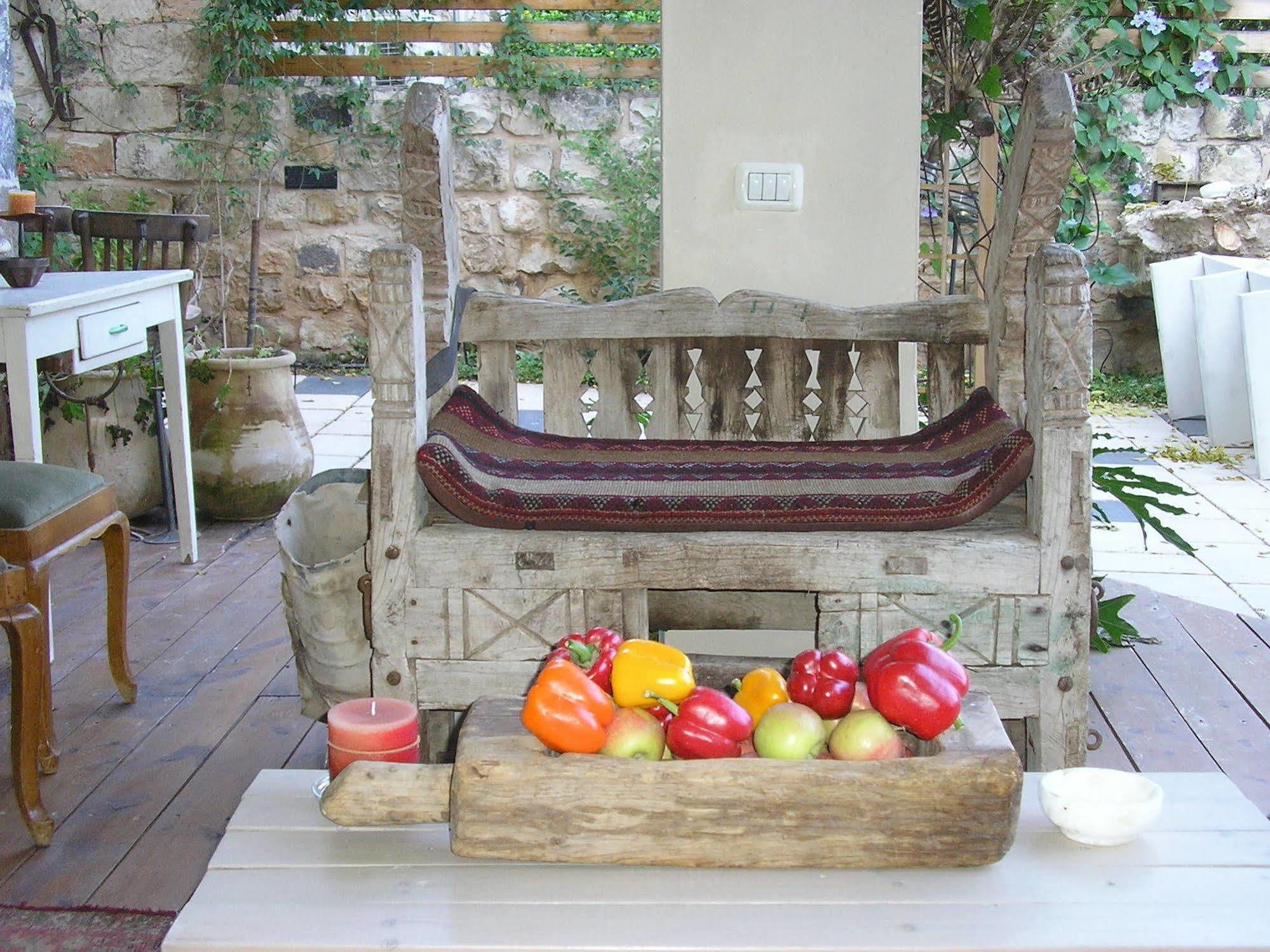 Shulamit Yard Hotel Rosh Pinna Bagian luar foto