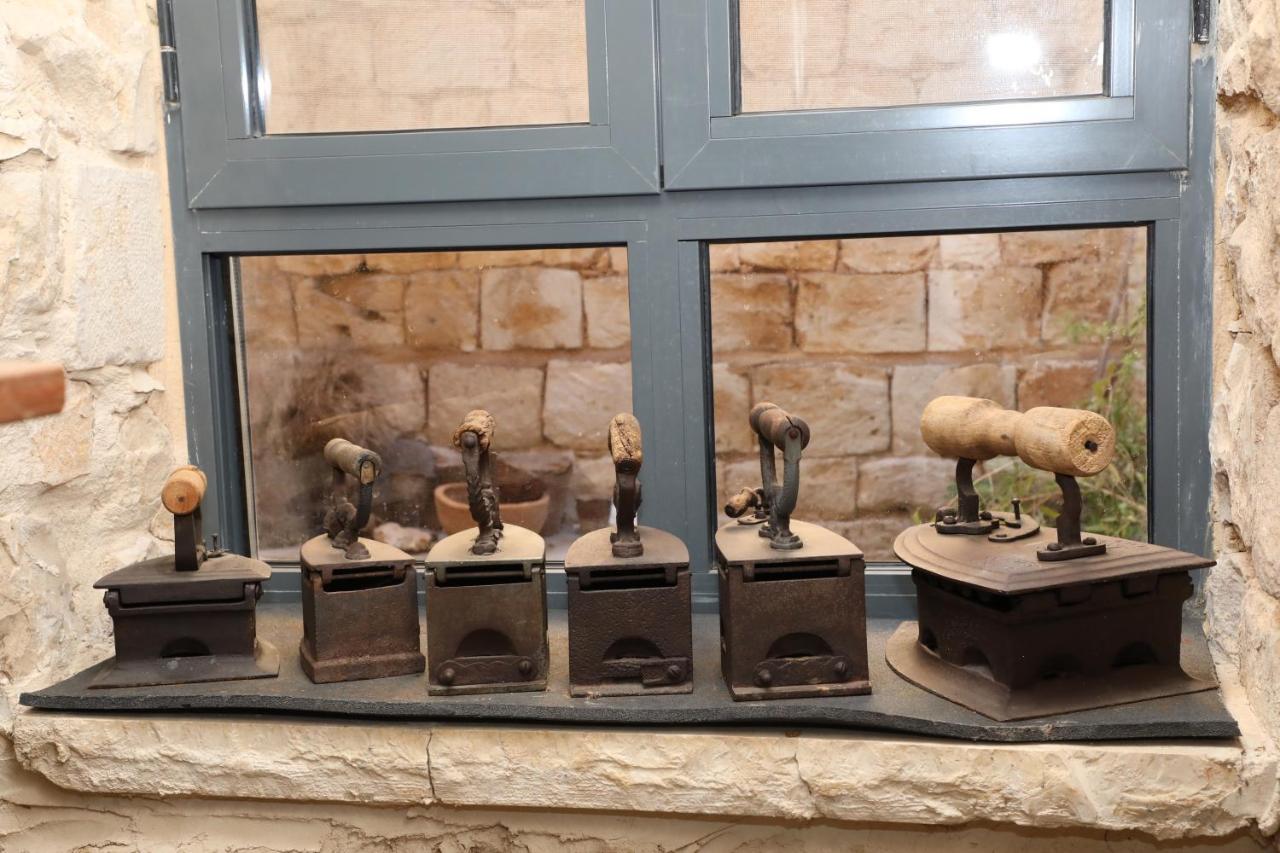 Shulamit Yard Hotel Rosh Pinna Bagian luar foto