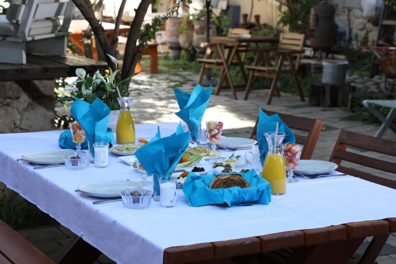 Shulamit Yard Hotel Rosh Pinna Bagian luar foto